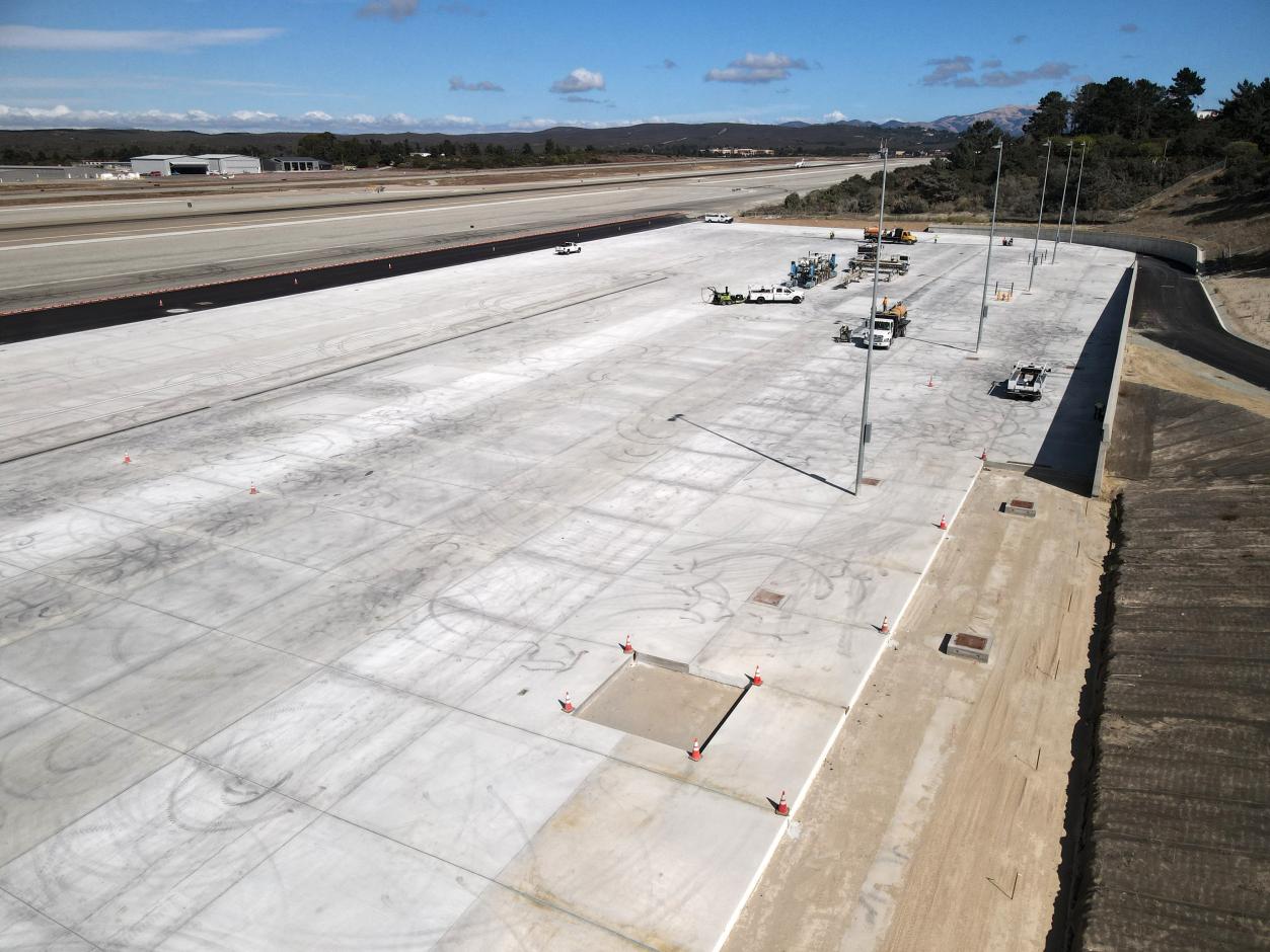 Mid-Northeast View of the Apron  (2)