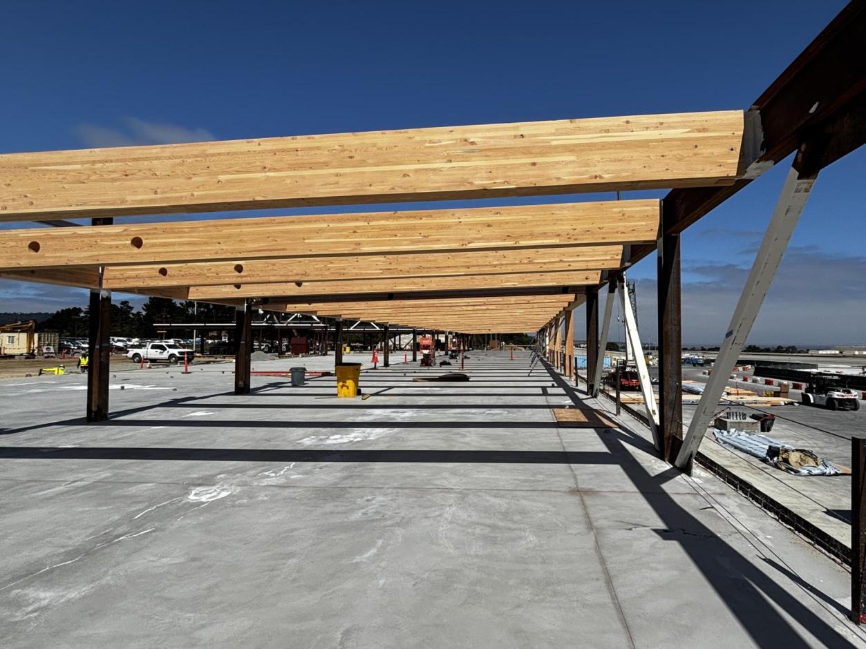 A westward view from the Gate 3 hold area.